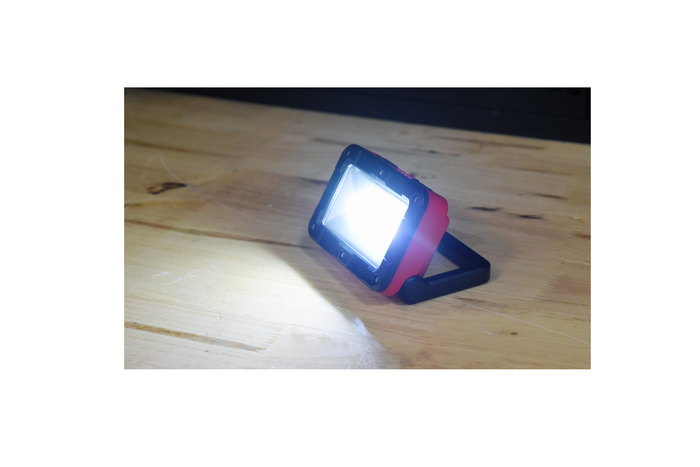 Tragbarer Scheinwerfer + Taschenlampe YATO YT-81819 COB-LED 300 lm
